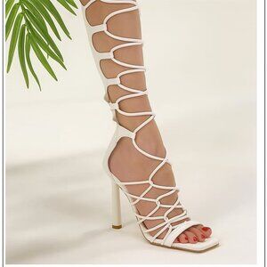 NWT GIANNI BINI Rydelle Knee High Gladiator Heeled Sandals White Leather 8.5